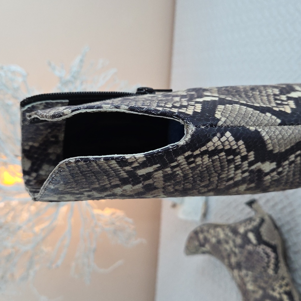 Gianni Bini Leather Boots 6-1/2M Knee High Gray Brown Kitten Heel Snake Pattern - Picture 13 of 16